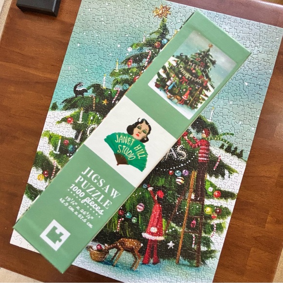 New York Puzzle Company 'The Peppermint Family' 1000-Piece Puzzle - Picture 4 of 9